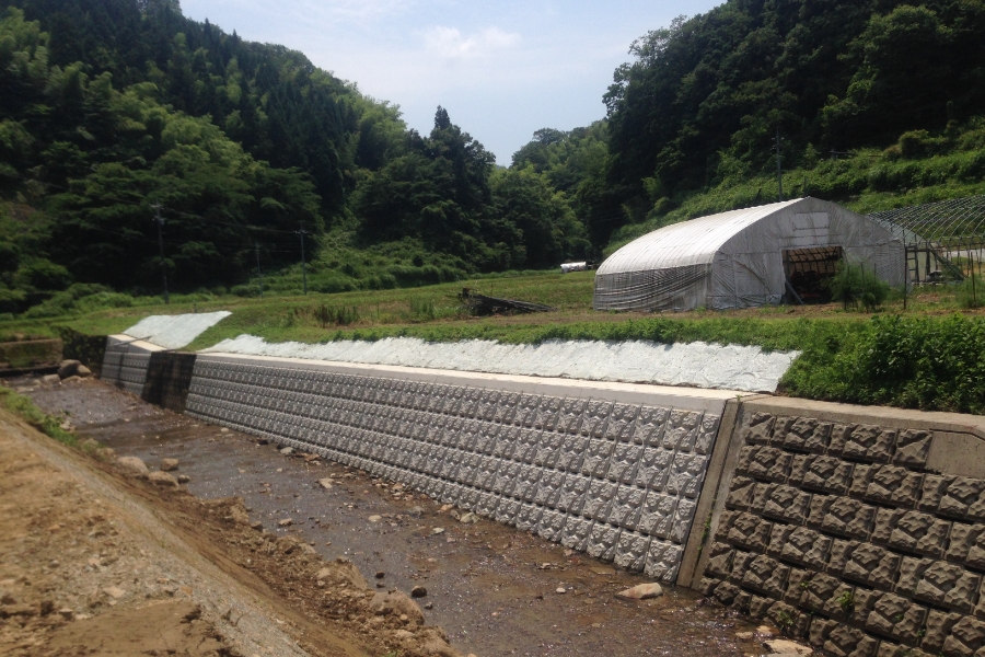 河川改修工事の様子